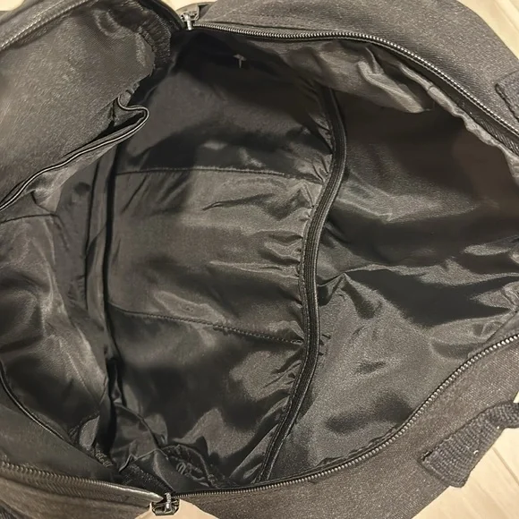 Bella Russo backpack with USB outlet